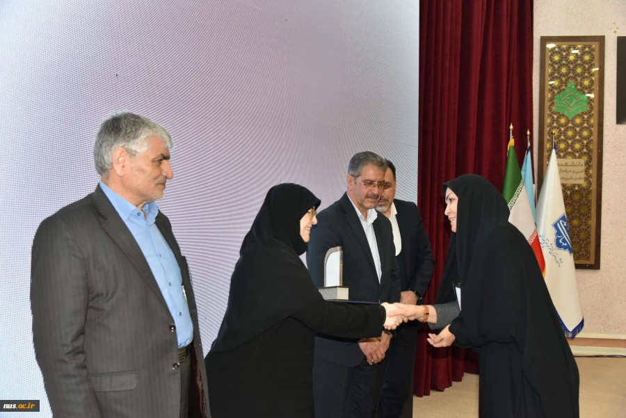 با حضور دکتر سیمایی و دکتر مهاجرانی در اجلاس رؤسای دانشکده‌ها و آموزشکده‌‌های دانشگاه ملی مهارت: 

تجلیل از سرآمدان آموزشی دانشگاه ملی مهارت 5