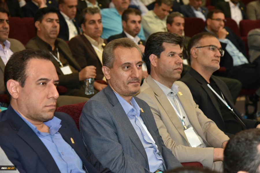 نایب رئیس اول مجلس شورای اسلامی در مراسم اختتامیه اجلاس رؤسای دانشکده‌ها و آموزشکده‌های دانشگاه ملی مهارت:

دانشگاه ملی مهارت، جزو بهترین دانشگاه‌های کشور است/ دانشگاه ملی مهارت می‌تواند تولید در کشور را نجات دهد/ رشد، توسعه و بهره‌وری در جامعه با افزای