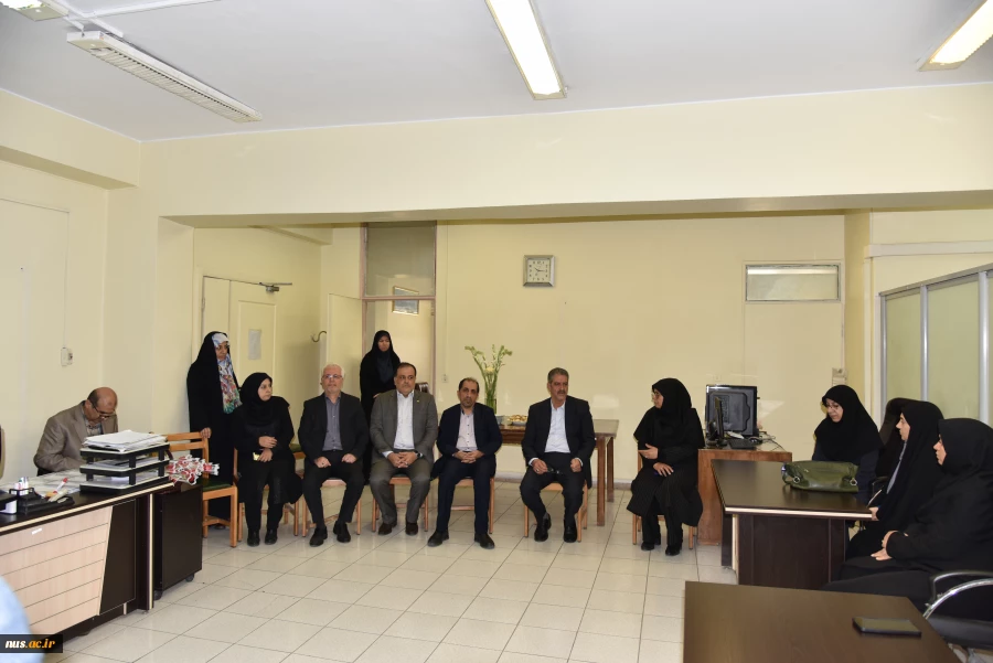 به مناسبت روز معلم و با حضور ریاست دانشگاه ملی مهارت صورت گرفت:
تجلیل از استادان برجسته دانشکده دختران ولیعصر (عج) 2