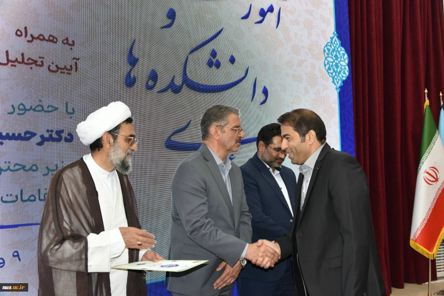 تجلیل از رؤسای استانی در برپایی هشتمین بازارچه دانشجویی دانشگاه ملی مهارت 11