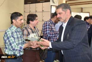به مناسبت روز معلم و با حضور ریاست دانشگاه ملی مهارت صورت گرفت؛

 تجلیل از استادان برجسته دانشکده پسران شهید شمسی‌پور 13