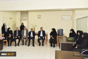 تجلیل از استادان برجسته دانشکده های پسران شهید شمسی‌پور و دختران ولیعصر(عج) به مناسبت هفته معلم 2