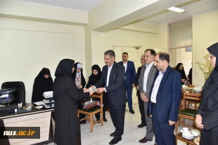 تجلیل از استادان برجسته دانشکده های پسران شهید شمسی‌پور و دختران ولیعصر(عج) به مناسبت هفته معلم 7