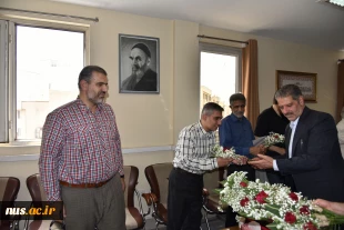 تجلیل از استادان برجسته دانشکده های پسران شهید شمسی‌پور و دختران ولیعصر(عج) به مناسبت هفته معلم 16