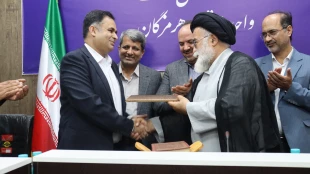 با حضور معاون پژوهش و فناوری دانشگاه صورت گرفت؛

آیین تکریم رئیس پیشین و معارفه سرپرست آموزشکده پسران شهید کرانی بندرعباس ـ واحد استانی هرمزگان 3