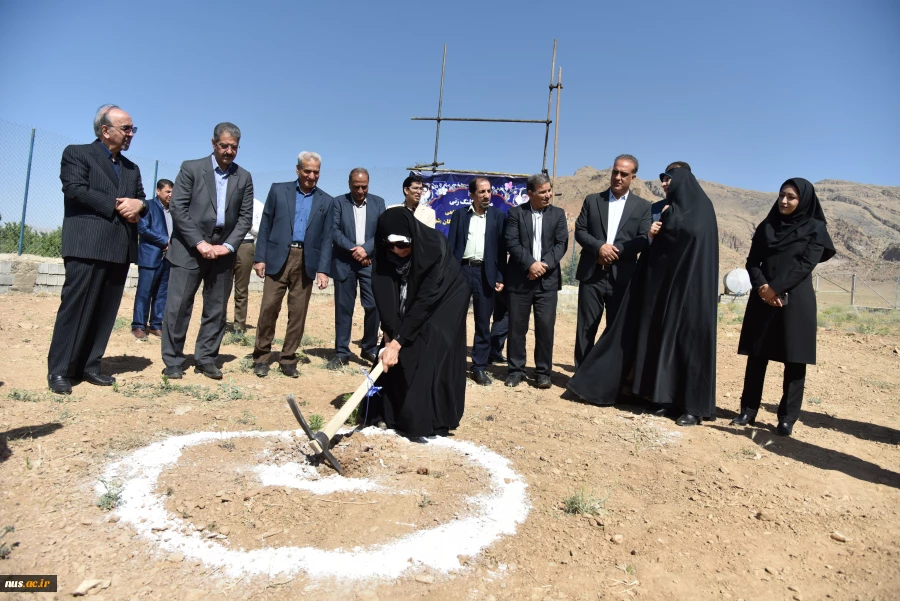 با حضور ریاست دانشگاه ملی مهارت، عضو هیئت امنای دانشگاه و خیرین استانی برگزار شد:

آیین کلنگ‌زنی مجموعه خوابگاهی _ رفاهی آموزشکده پسران گلپایگان 14