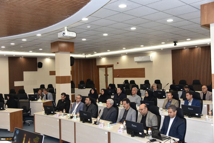 ارائه گزارش سفر ریاست دانشگاه ملی مهارت به چین
 3