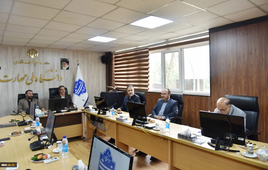 در راستای توسعه همکاری‌های علمی و صنعتی صورت گرفت؛

 امضای تفاهم نامه همکاری مشترک بین دانشگاه ملی مهارت و  نظام مهندسی کشاورزی و منابع طبیعی کشور
 2