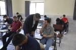 بازدید سرزده ریاست دانشگاه ملی مهارت از امتحانات پایان ترم دانشکده شهید منتظری مشهد 2