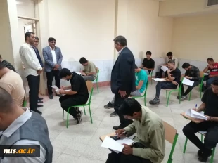بازدید سرزده ریاست دانشگاه ملی مهارت از محل برگزاری امتحانات پایان ترم دانشجویان آموزشکده ثامن‌الحجج (ع) مشهد 5