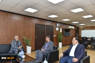 دیدار و گفت‌وگوی دکتر زمانی، رئیس دانشگاه ملی مهارت و دکتر فخر موسوی، مدیرکل حوزه ریاست، روابط عمومی و هماهنگی امور مجلس و استان‌ها با آقای دکتر فضل الله رنجبر ، نماینده مردم شریف کرمانشاه و سخنگوی کمیسیون اجتماعی در مجلس شورای اسلامی