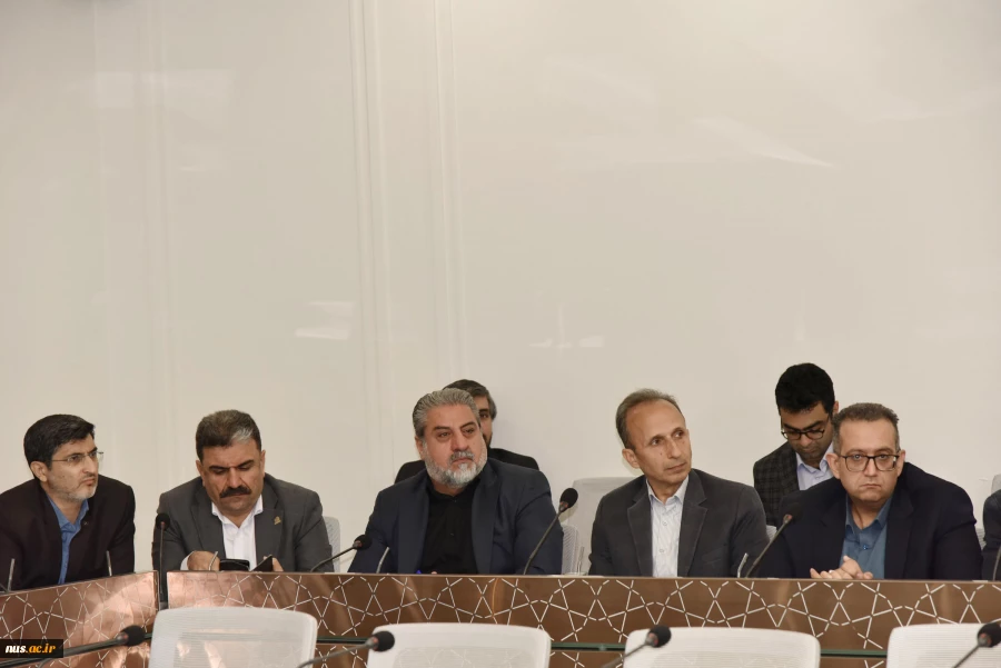 با حضور دکتر غلامرضا زمانی به امضا رسید؛

 تفاهم نامه همکاری مجمع کارآفرینان ایران و دانشگاه ملی مهارت 16