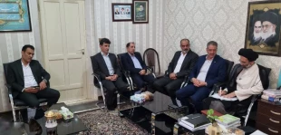 رئیس دانشگاه ملی مهارت در دیدار با امام جمعه کاشان:
تربیت تکنیسین ماهر و مهندس حرفه‌ای مأموریت ویژه دانشگاه ملی مهارت است 3