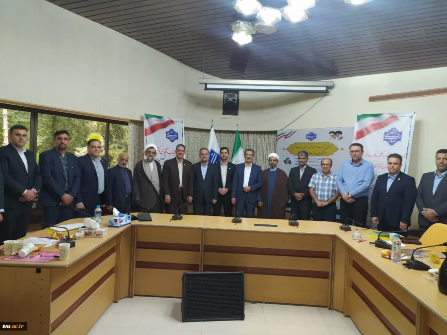 دکتر زمانی در اولین نشست هم‌اندیشی اعضای هیئت علمی دانشگاه ملی مهارت استان مازندران؛

استراتژی‌های نوین آموزشی باید بر اساس نیازهای واقعی و روزآمد بازارهای کار طراحی و اجرا شوند 3