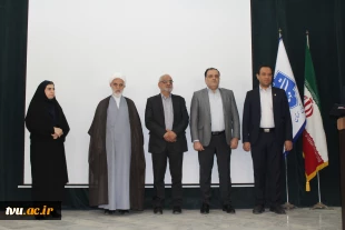 مدیرکل حوزه ریاست، روابط عمومی و هماهنگی امور مجلس و استان‌ها در آیین معارفه سرپرست آموزشکده پسران سمنان ـ واحد استانی سمنان:
امروز توسعه دانشگاه ملی مهارت به نگاه فراسازمانی و توجه ویژه دستگاه‌های حاکمیتی نیاز دارد. 2