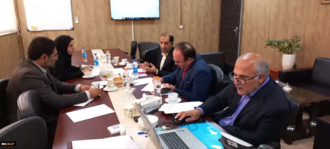 برگزاری جلسه بررسی شاخص های ارزیابی عملکرد واحدهای استانی دانشگاه ملی مهارت .