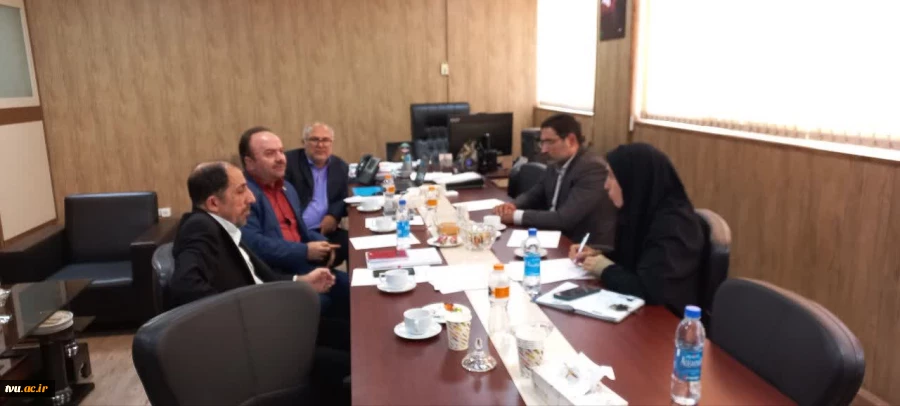 برگزاری جلسه بررسی شاخص های ارزیابی عملکرد واحدهای استانی دانشگاه ملی مهارت . 5