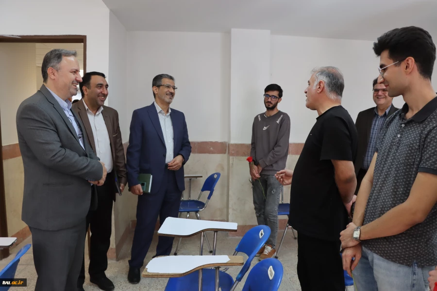 مراسم آغاز سال تحصیلی 1405 - 1404 با حضور دکتر محمدرضا کلباسی معاون آموزشی دانشگاه ملی مهارت در دانشکده انقلای اسلامی تهران برگزار شد. 3