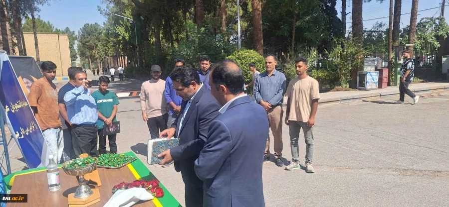 حضور ، دکتر مصطفی جعفری کرمانی‌پور، معاون فرهنگی و دانشجویی و نماینده هیأت رئیسه در مراسم آغاز سال تحصیلی 1405-1404   در دانشگاه ملی مهارت واحد استانی کرمان  8