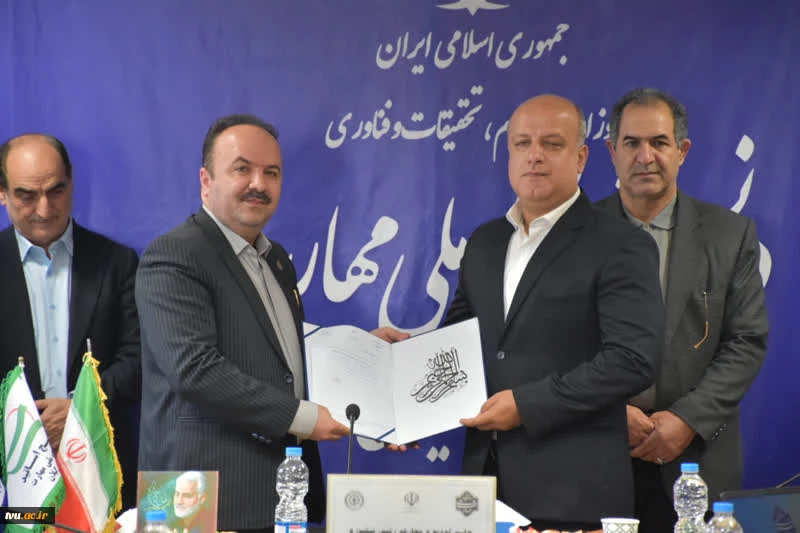 با حضور معاون پژوهش و فناوری دانشگاه صورت گرفت؛

آئین تکریم رئیس پیشین و معارفه سرپرست دانشکده ملی مهارت پسران رشت(شهید چمران)- واحد استانی گیلان
 2