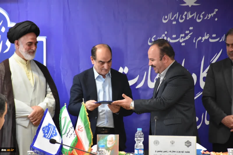 با حضور معاون پژوهش و فناوری دانشگاه صورت گرفت؛

آئین تکریم رئیس پیشین و معارفه سرپرست دانشکده ملی مهارت پسران رشت(شهید چمران)- واحد استانی گیلان
 2