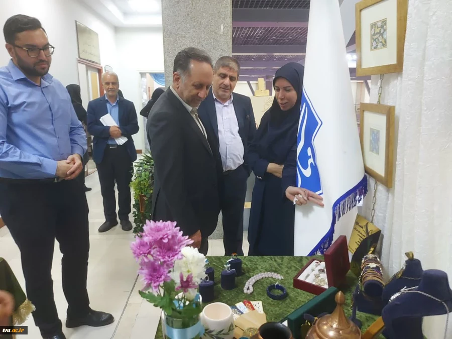 آیین گشایش نمایشگاه «فیروزه» در وزارت علوم؛تحقیقات وفناوری جلوه‌گاه خلاقیت و هنر دانشجویان دانشگاه ملی مهارت 6