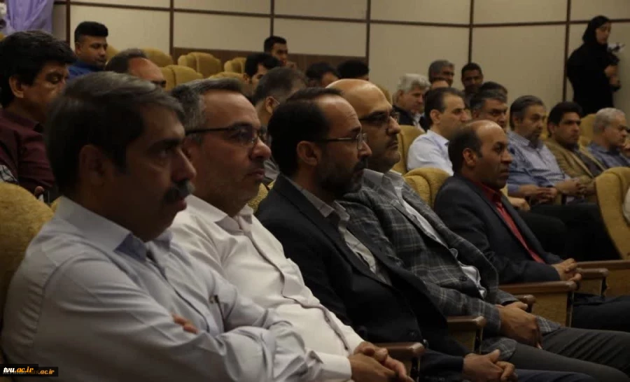 معاون فرهنگی و دانشجویی دانشگاه ملی مهارت در آئین افتتاحیه و رونمایی از پوستر پنجمین جشنواره ملی فرهنگی هنری «ذوالفقار»: امروز آرمان‌های شهید سلیمانی در قلب اروپا و آمریکا شنیده می‌شود 2
معاون فرهنگی و دانشجویی دانشگاه ملی مهارت در آئین افتتاحیه و رونمای