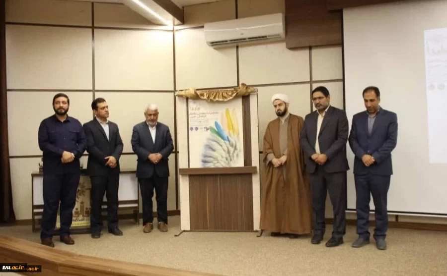 معاون فرهنگی و دانشجویی دانشگاه ملی مهارت در آئین افتتاحیه و رونمایی از پوستر پنجمین جشنواره ملی فرهنگی هنری «ذوالفقار»: امروز آرمان‌های شهید سلیمانی در قلب اروپا و آمریکا شنیده می‌شود 2
معاون فرهنگی و دانشجویی دانشگاه ملی مهارت در آئین افتتاحیه و رونمای