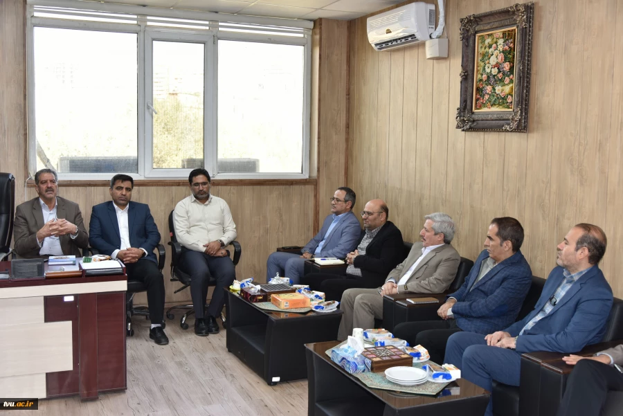 نشست صمیمی رئیس دانشگاه ملی مهارت با همکاران فرهنگی و دانشجویی؛
 روایت تلاش، همدلی و مسیر رو به رشد 6