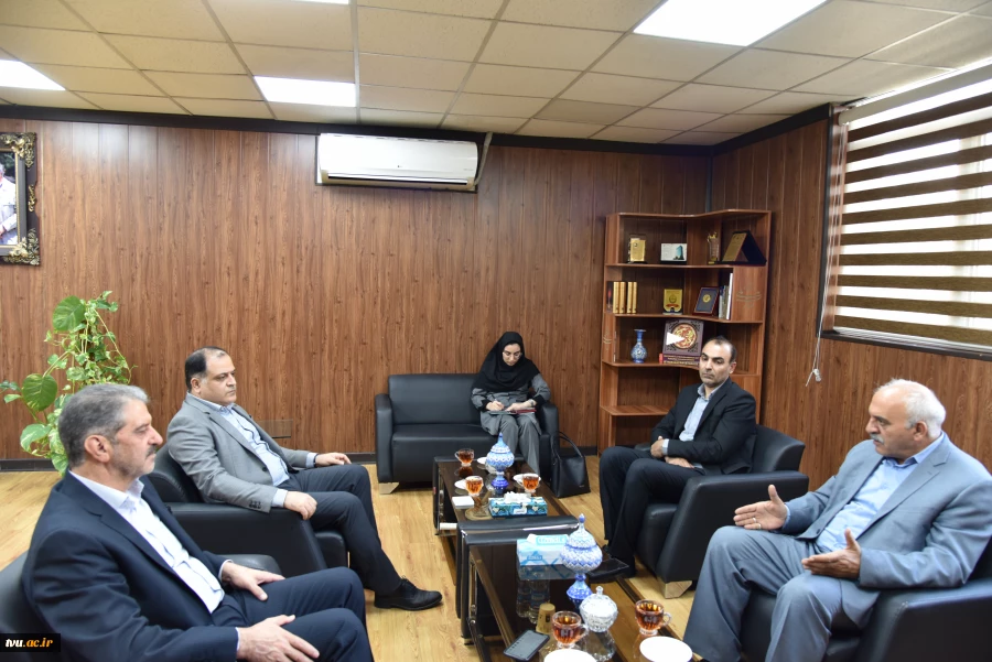 دیدار و گفت‌وگوی دکتر زمانی، رئیس دانشگاه ملی مهارت و دکتر فخر موسوی، مدیرکل حوزه ریاست، روابط عمومی و هماهنگی امور مجلس و استان‌ها با آقای سید ابوالحسن مصطفوی غمام نماینده مردم شریف شهرستان رزن و عضو کمیسیون آموزش و تحقیقات مجلس شورای اسلامی 2