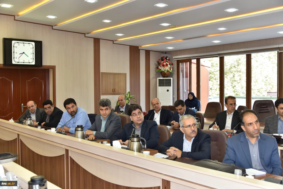 رئیس دانشگاه ملی مهارت در جمع رؤسای دانشکده‌ها و آموزشکده‌های سراسر کشور:
حیات دانشگاه و ارکان آن در گرو ضوابط، مقررات و قوانین است/ هیئت امنا مجلس قانون‌گذاری دانشگاه است/ سیاست دانشگاه تربیت نیروی توانمند اشتعال‌پذیر است 11