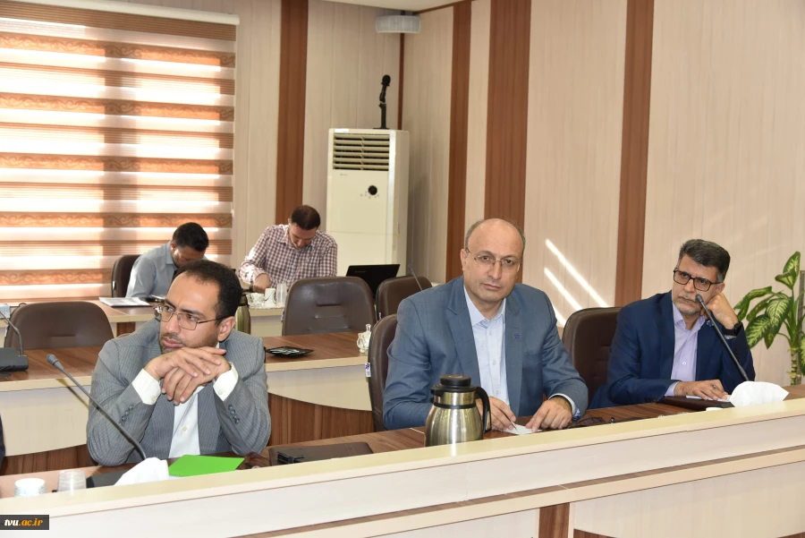 رئیس دانشگاه ملی مهارت در جمع رؤسای دانشکده‌ها و آموزشکده‌های سراسر کشور:
حیات دانشگاه و ارکان آن در گرو ضوابط، مقررات و قوانین است/ هیئت امنا مجلس قانون‌گذاری دانشگاه است/ سیاست دانشگاه تربیت نیروی توانمند اشتعال‌پذیر است 15