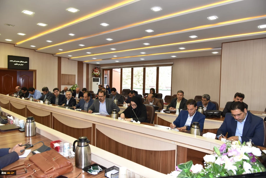 رئیس دانشگاه ملی مهارت در جمع رؤسای دانشکده‌ها و آموزشکده‌های سراسر کشور: 

حیات دانشگاه و ارکان آن در گرو ضوابط، مقررات و قوانین است/ هیئت امنا مجلس قانون‌گذاری دانشگاه است/ سیاست دانشگاه تربیت نیروی توانمند اشتعال‌پذیر است 2