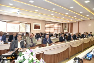 رئیس دانشگاه ملی مهارت در جمع رؤسای دانشکده‌ها و آموزشکده‌های سراسر کشور: 

حیات دانشگاه و ارکان آن در گرو ضوابط، مقررات و قوانین است/ هیئت امنا مجلس قانون‌گذاری دانشگاه است/ سیاست دانشگاه تربیت نیروی توانمند اشتعال‌پذیر است 3