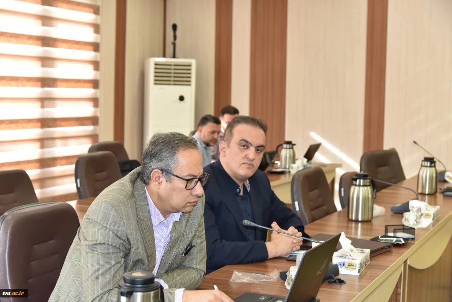 رئیس دانشگاه ملی مهارت در جمع رؤسای دانشکده‌ها و آموزشکده‌های سراسر کشور: 

حیات دانشگاه و ارکان آن در گرو ضوابط، مقررات و قوانین است/ هیئت امنا مجلس قانون‌گذاری دانشگاه است/ سیاست دانشگاه تربیت نیروی توانمند اشتعال‌پذیر است 6