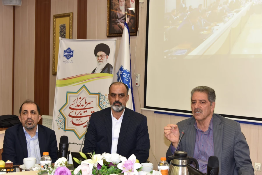 رئیس دانشگاه ملی مهارت در جمع رؤسای دانشکده‌ها و آموزشکده‌های سراسر کشور: 

حیات دانشگاه و ارکان آن در گرو ضوابط، مقررات و قوانین است/ هیئت امنا مجلس قانون‌گذاری دانشگاه است/ سیاست دانشگاه تربیت نیروی توانمند اشتعال‌پذیر است 12