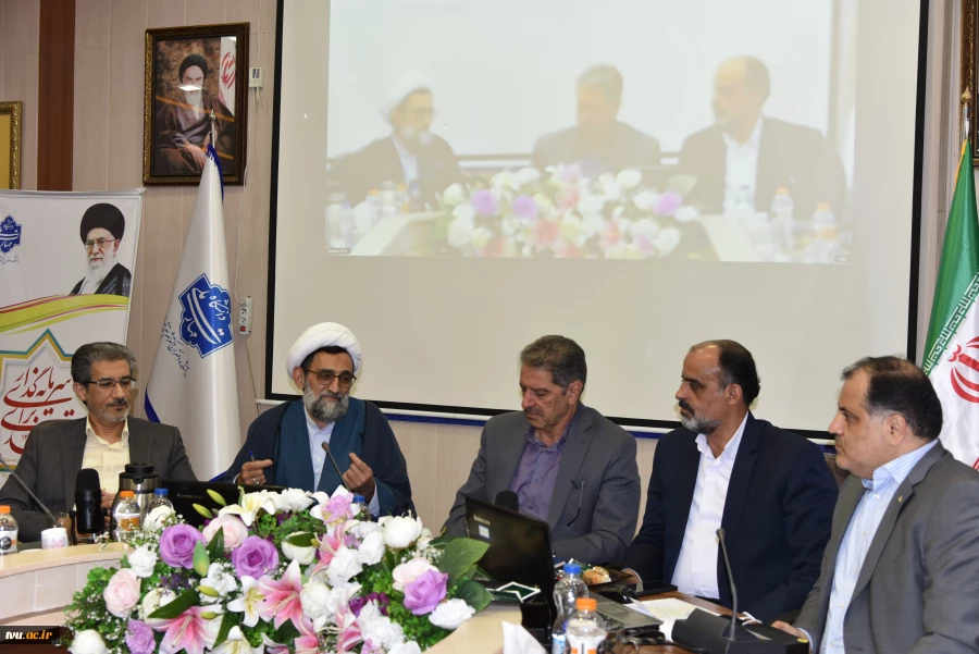 برگزاری دوره آموزشی یک‌روزه «آشنایی با آیین‌نامه‌ها، قوانین و مقررات مدیریت دانشگاه» ویژه رؤسای دانشکده‌ها و آموزشکده‌های دانشگاه ملی مهارت 5