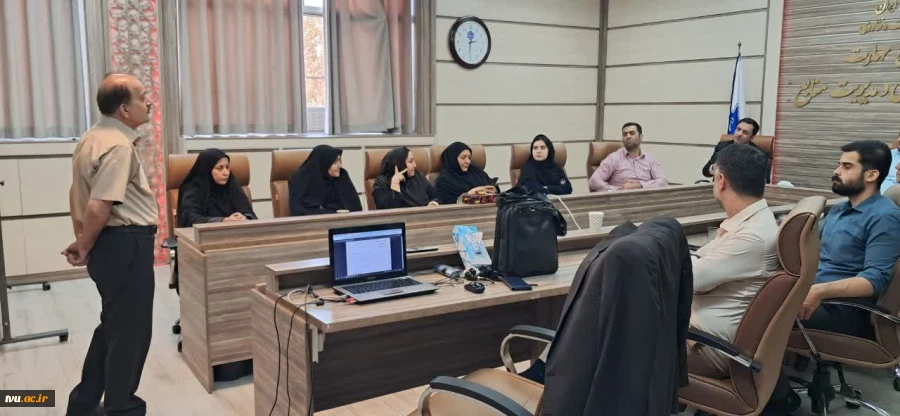 برگزاری جلسه بررسی و بازخوانی مجموعه بخشنامه‌های اخیر سازمان تامین اجتماعی در دانشگاه  2