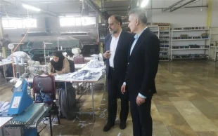 معاون اداری، مالی و مدیریت منابع دانشگاه ملی مهارت با آقای ریسمانی سرمایه گذار داخلی، مدیر عامل شرکت دیانا تجارت ریسمان در واحد استانی آذربایجان غربی 3