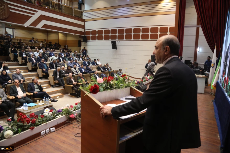 معاون عمرانی استانداری خراسان رضوی در سومین همایش ملی مهارت افزایی:

آموزش مهارتی و توسعه علمی مکمل هم هستند و راهبرد توسعه را شکل می‌دهند

 2