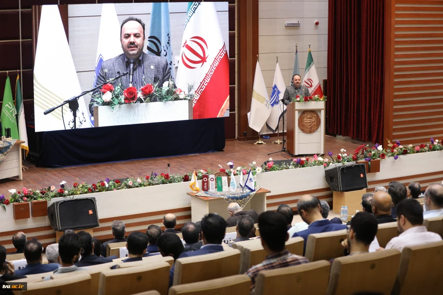 مهرداد احمدی در سومین همایش ملی مهارت افزایی

برگزاری این رویداد را نهادینه‌سازی مهارت‌افزایی در نظام آموزش عالی کشور ترسیم کرد 3