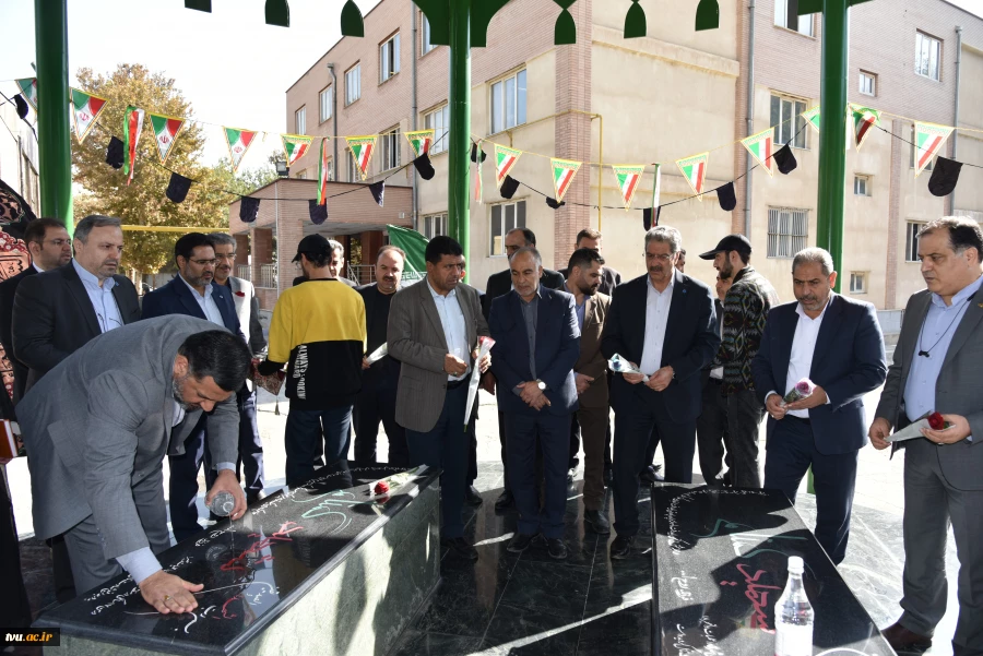 نشست مشترک اعضای کمیسیون آموزش و تحقیقات مجلس شورای اسلامی و هیئت رئیسه دانشگاه ملی مهارت

حمایت کمیسیون از دانشگاه ملی مهارت برای عضویت در شورای عالی آموزش و تربیت فنی، حرفه‌ای و مهارتی 2