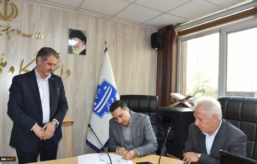 به همت بنیاد حامیان دانشگاه صورت گرفت؛ 

امضای تفاهم‌نامه همکاری مشترک در دانشگاه ملی مهارت 6