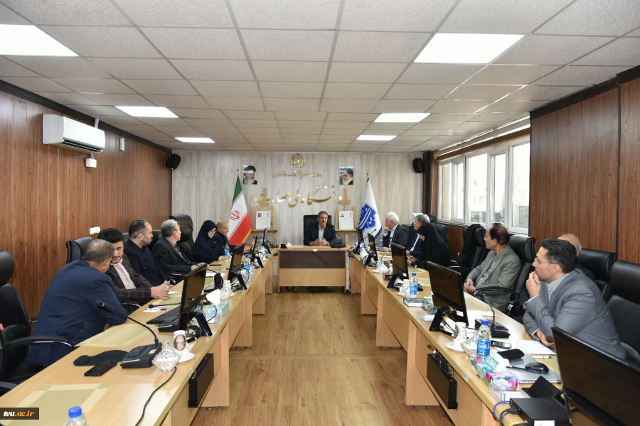 به همت بنیاد حامیان دانشگاه صورت گرفت؛ 

امضای تفاهم‌نامه همکاری مشترک در دانشگاه ملی مهارت 8