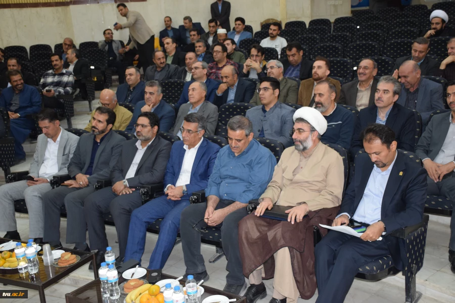 با حضور معاون فرهنگی و دانشجویی صورت گرفت؛

آیین تکریم رئیس پیشین و معارفه سرپرست جدید دانشگاه ملی مهارت، واحد استانی کردستان 3