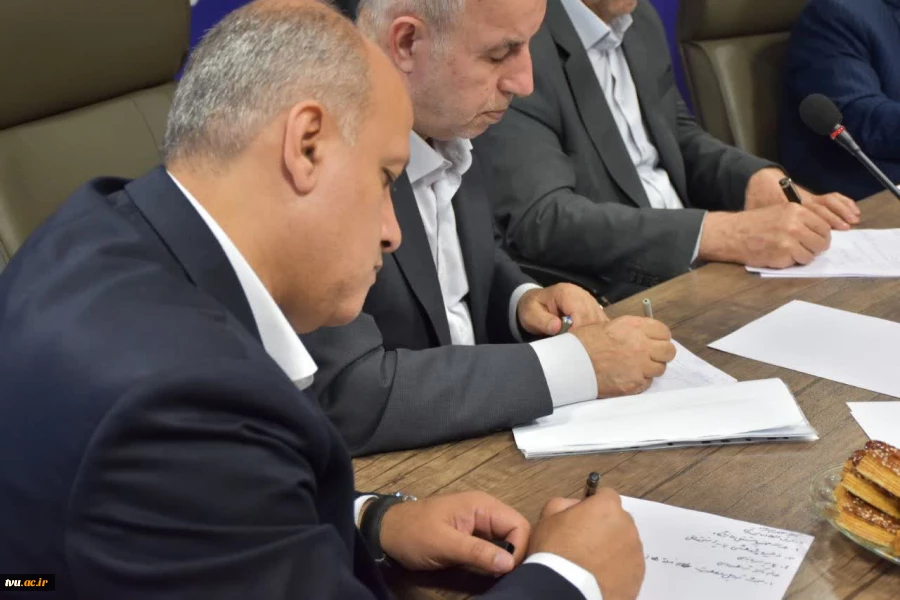 نشست رئیس دانشگاه ملی مهارت با اعضای هیئت علمی در آموزشکده پسران رشت (شهید چمران)_ واحد استانی گیلان 5