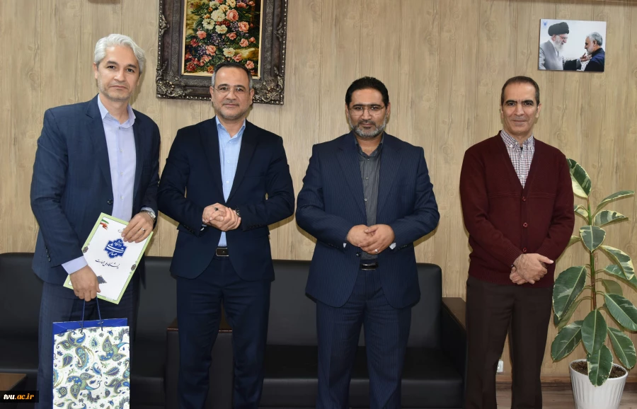 تجلیل از کارکنان مقام‌آور سازمان مرکزی در جشنواره «کارمند سلامت» 14