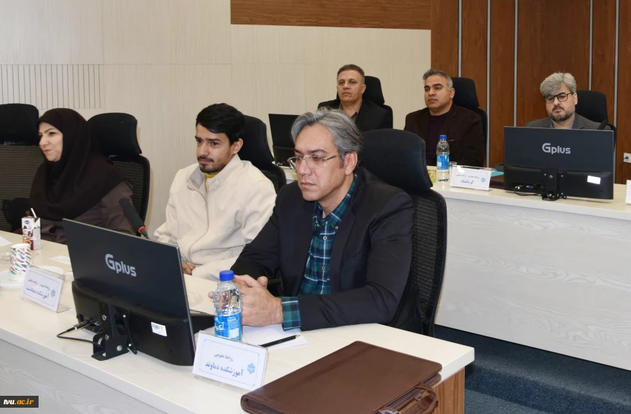 دکتر زمانی در نشست تخصصی مدیران روابط عمومی دانشگاه ملی مهارت:

آموزش‌های مهارتی حلقه مستحکم در زنجیره توسعه اقتصادی و اجتماعی کشور است. 5