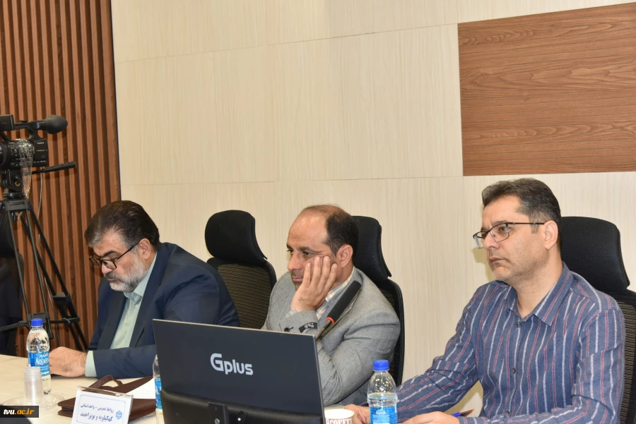 دکتر زمانی در نشست تخصصی مدیران روابط عمومی دانشگاه ملی مهارت:

آموزش‌های مهارتی حلقه مستحکم در زنجیره توسعه اقتصادی و اجتماعی کشور است. 12