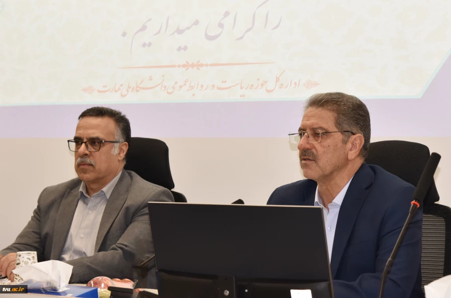 دکتر زمانی در نشست تخصصی مدیران روابط عمومی دانشگاه ملی مهارت:

آموزش‌های مهارتی حلقه مستحکم در زنجیره توسعه اقتصادی و اجتماعی کشور است. 22